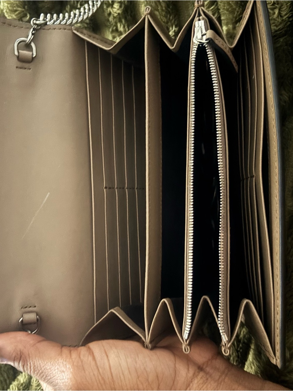 Gucci Beige Monogram Dionysus Chain Crossbody Bag - Picture 4 of 6